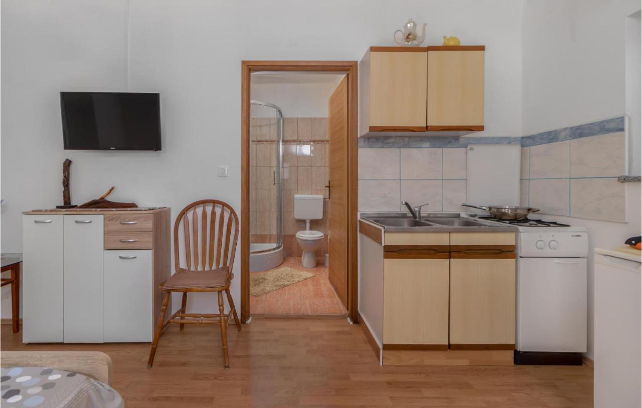 Pet Friendly Apartment In Pinezici With Wifi Exterior photo