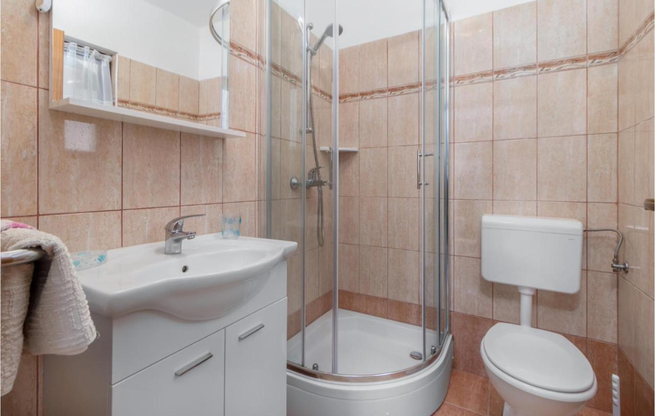 Pet Friendly Apartment In Pinezici With Wifi Exterior photo