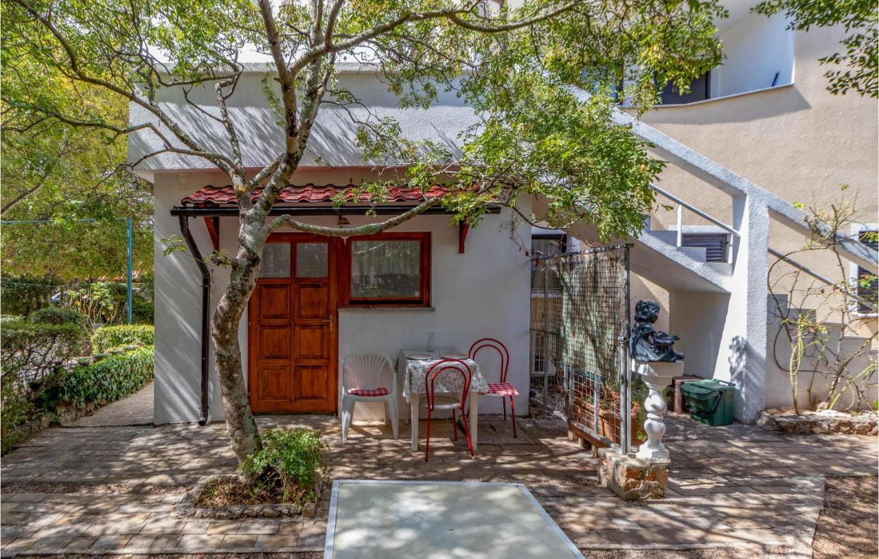 Pet Friendly Apartment In Pinezici With Wifi Exterior photo